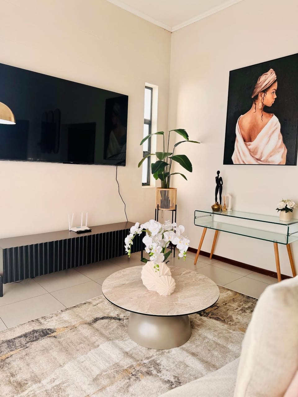 Living room, Decorative detail