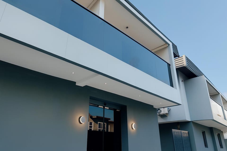 Property building, Day