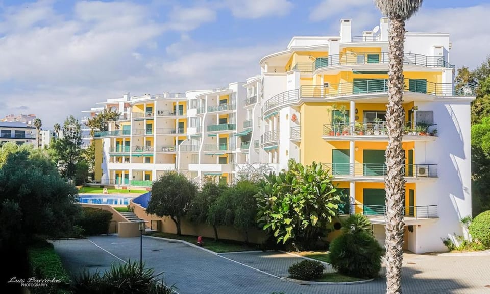 Spring i1 by the Pool Apartment in Portimao