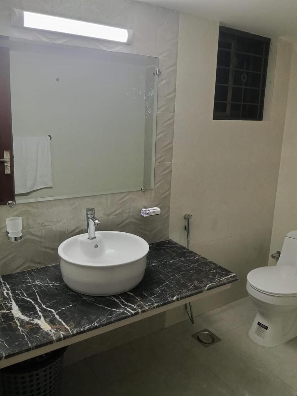 Spacious Upper Portion in a 1 Kanal Home House in Lahore