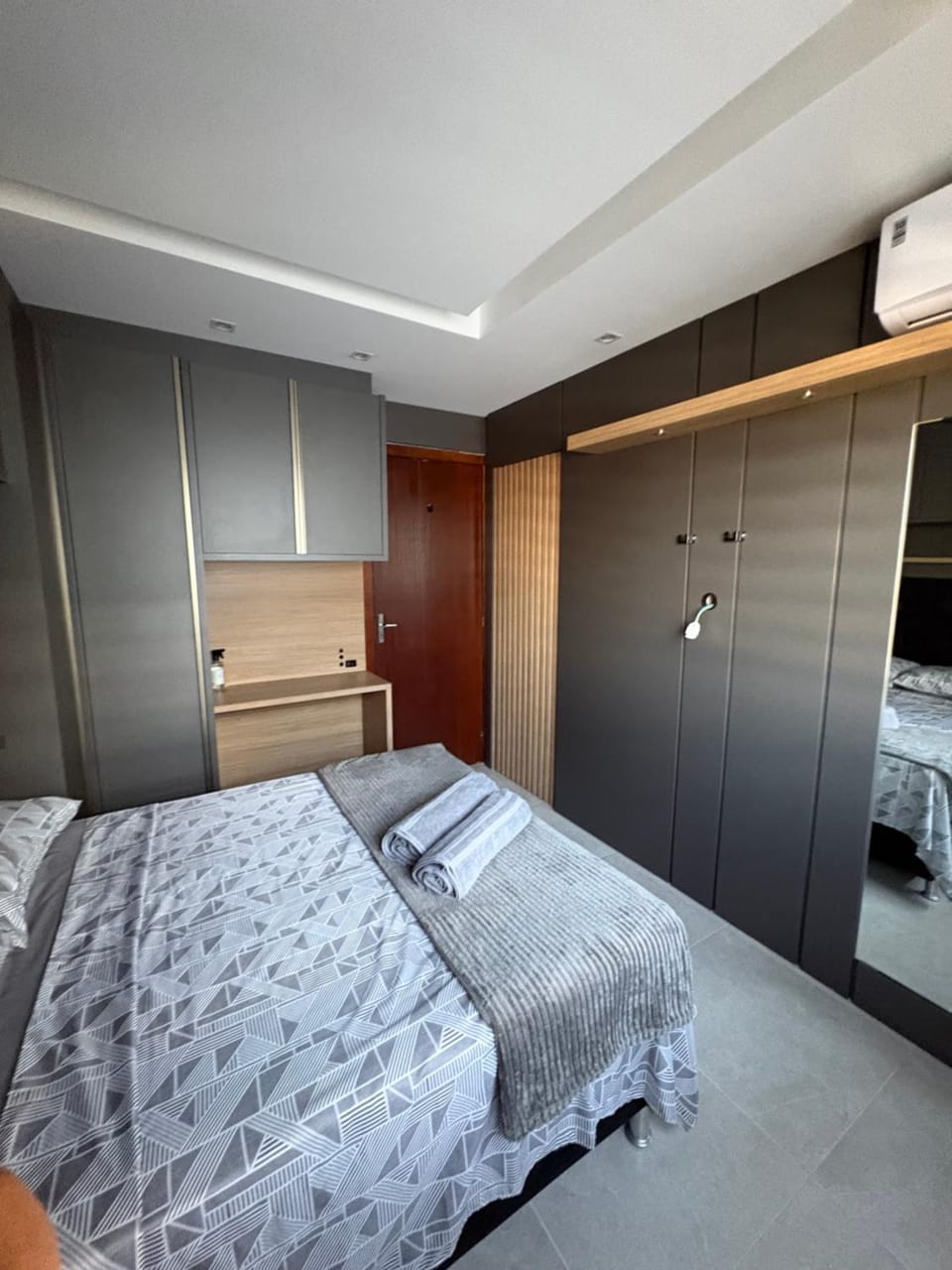 Apartamento com Wifi, ar condicionado e estacionamento Apartment in Penha