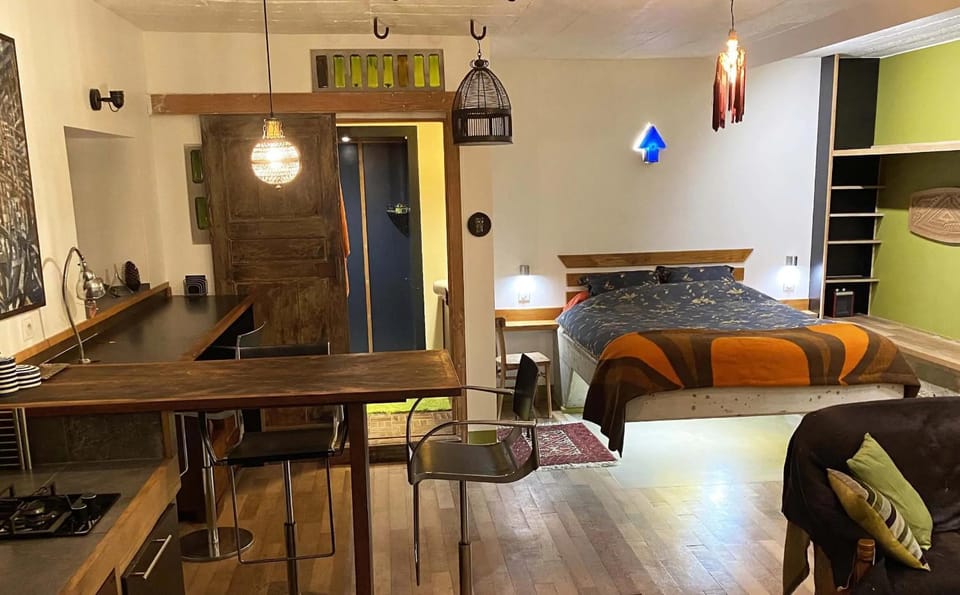 Photo of the whole room
