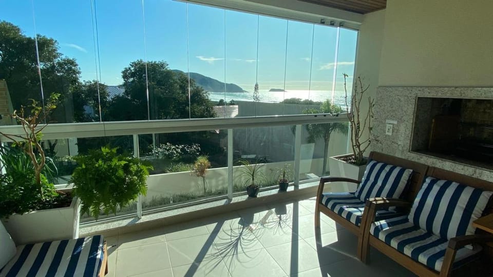 CONDOMINIO CLUBE FRENTE MAR SANTINHO - 105 v6 Apartment in Florianopolis