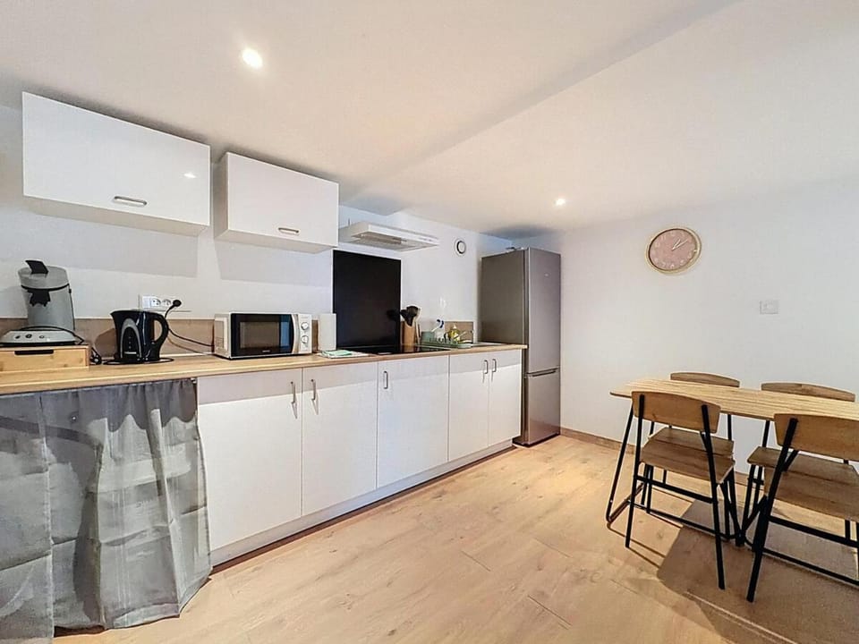 Apaprtement 6 personners Aubière centre Apartment in Auvergne-Rhône-Alpes
