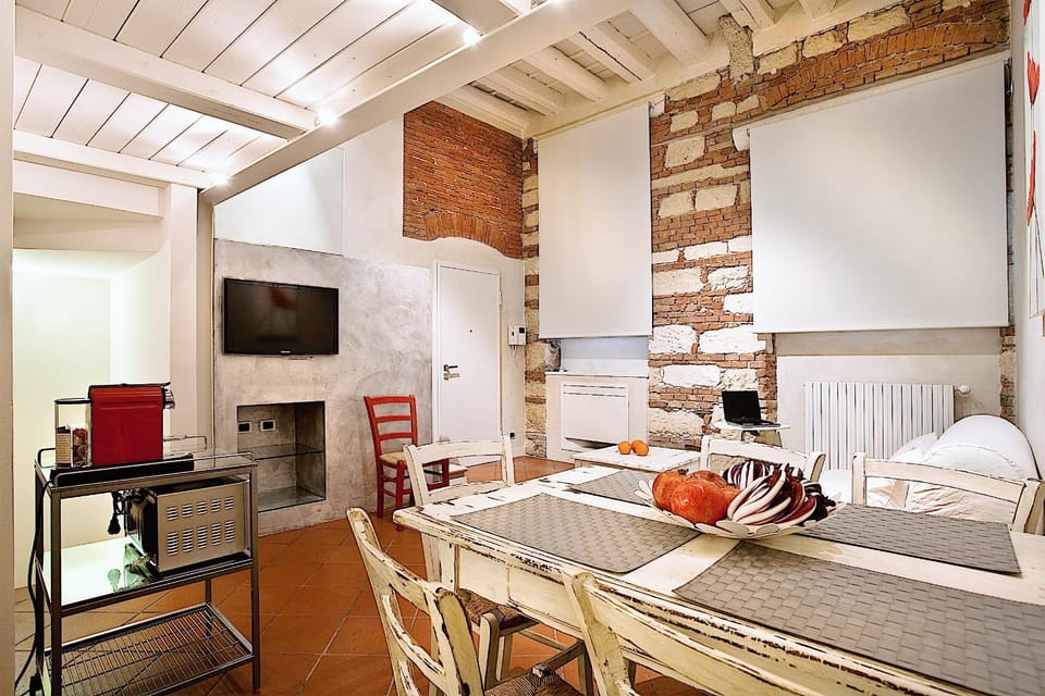 TV and multimedia, Living room, Dining area
