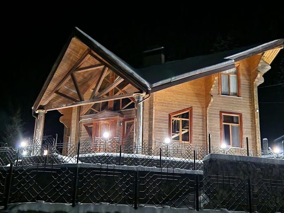 Будинок, шале, з сауною, Яремче Chalet in Ukraine