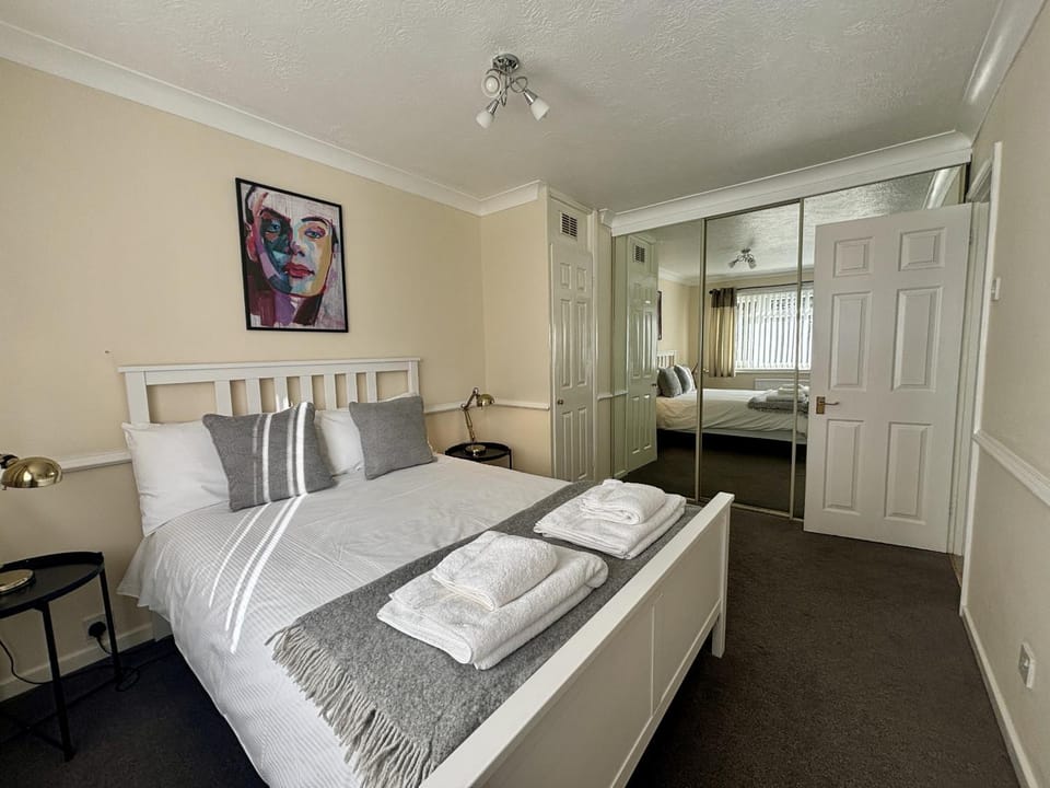 Bed, Bedroom