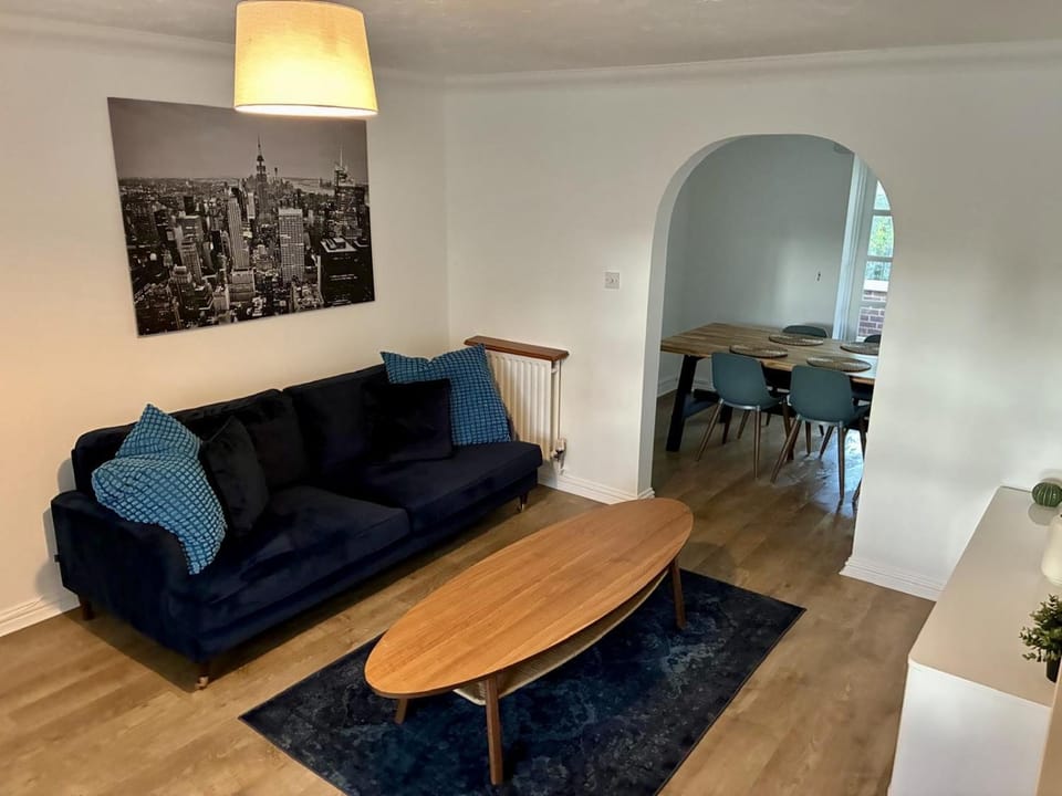 Communal lounge/ TV room, Living room