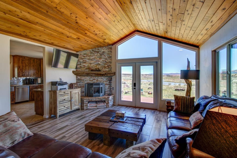 Sevier River Retreat House in Utah
