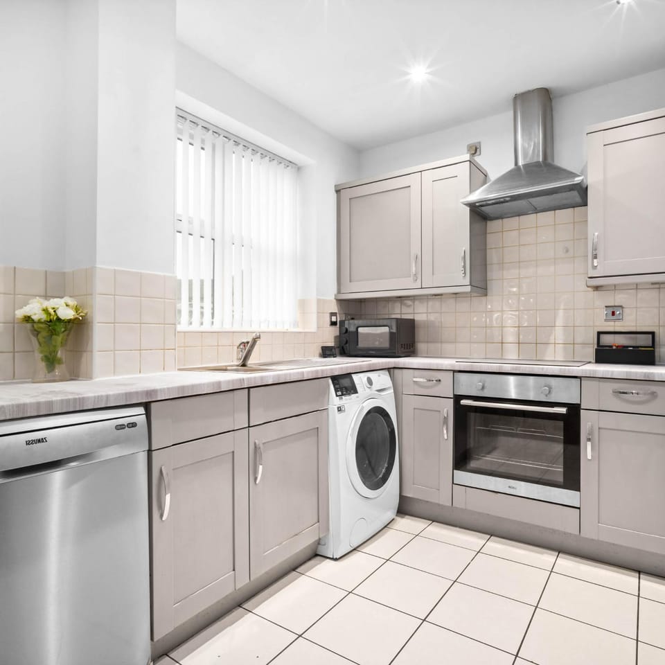 Kitchen or kitchenette, oven, stove