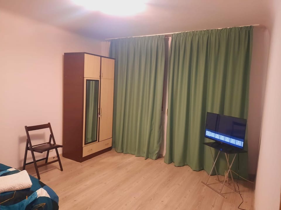 Garsoniera, 1 camera , 250 lei Apartment in Craiova