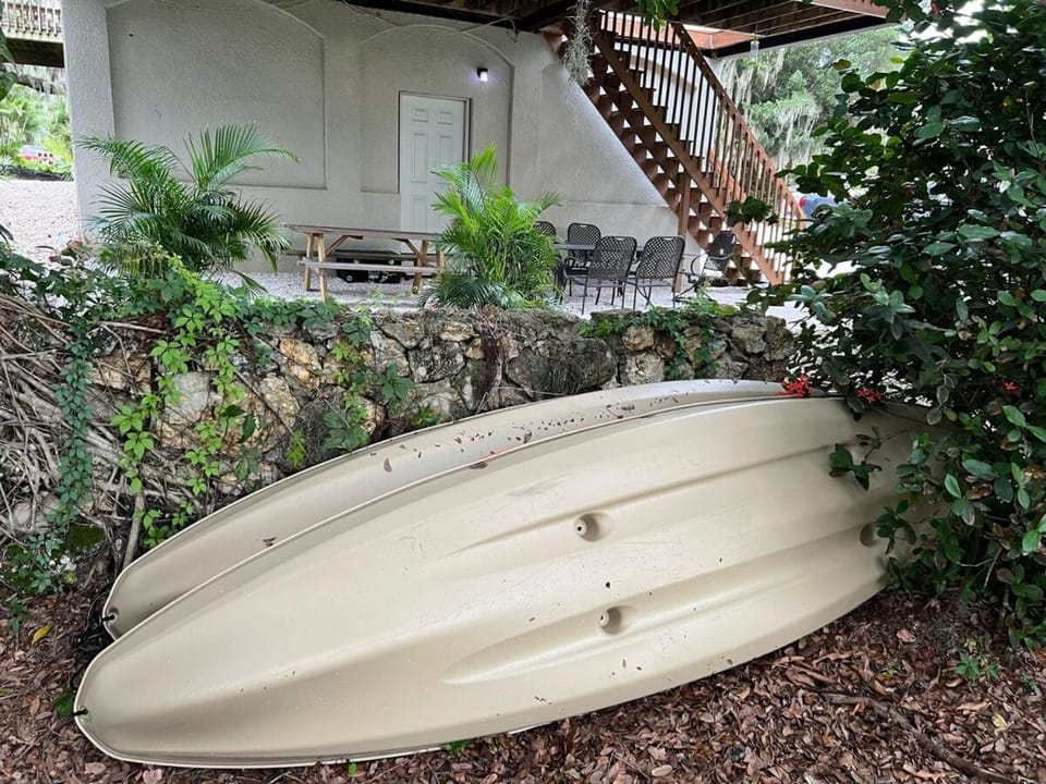 Colorful waterside home Apartment in Bradenton