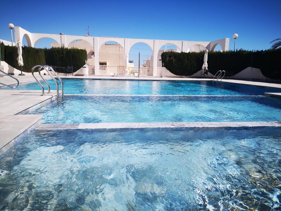 Perl Studio pool&beach Apartment in Torrevieja