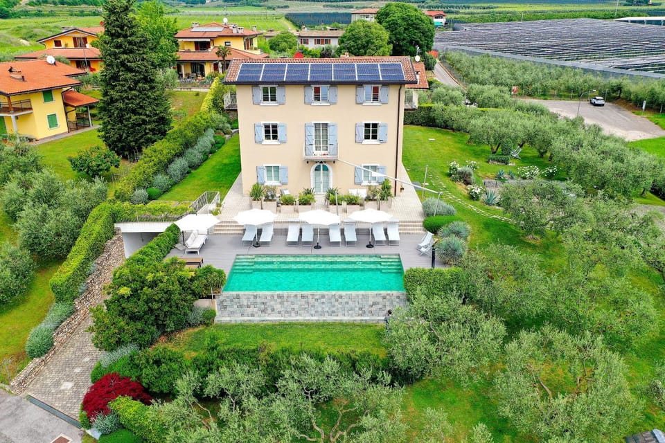 Property building, Swimming pool
