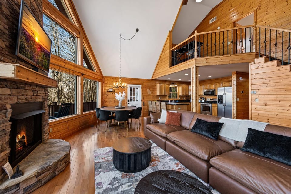 View (from property/room), Kitchen or kitchenette, Living room, Photo of the whole room, Seating area, fireplace