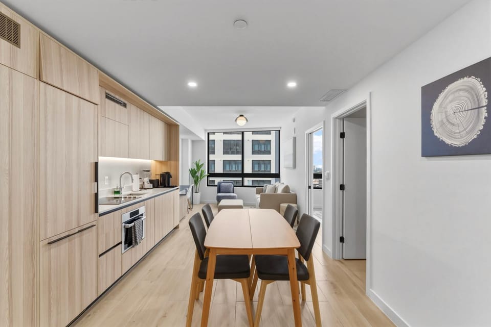 Seating area, Dining area, kitchen