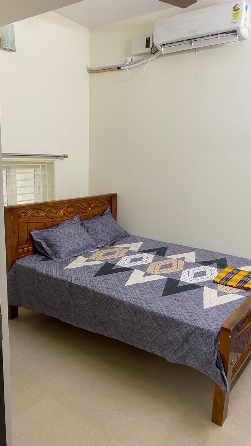 bunk bed, wardrobe, air conditioner