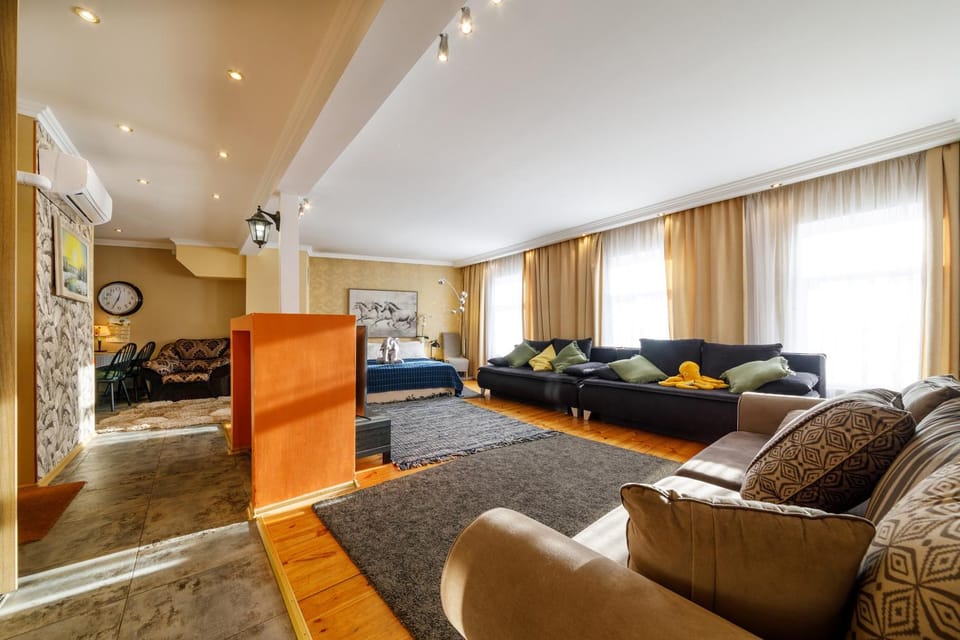 TV and multimedia, Living room, Seating area