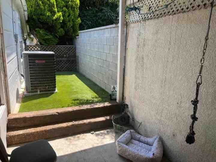 2BR LA Beach City House With Gym & Tesla Charging House in Harbor City