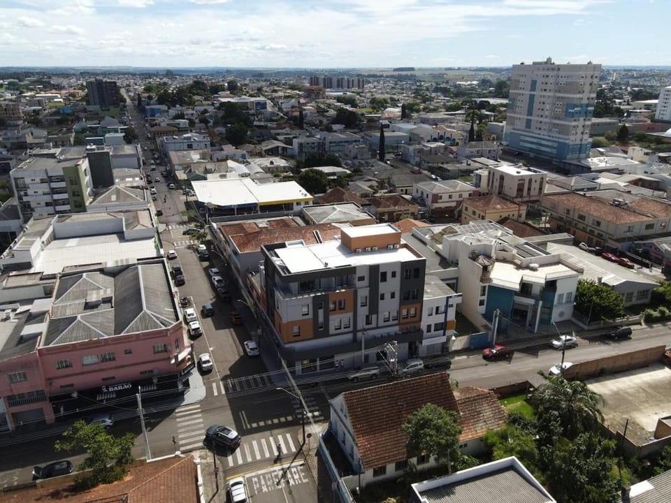 Lou Suites 32 - Moderno e Prático Apartment in State of Paraná