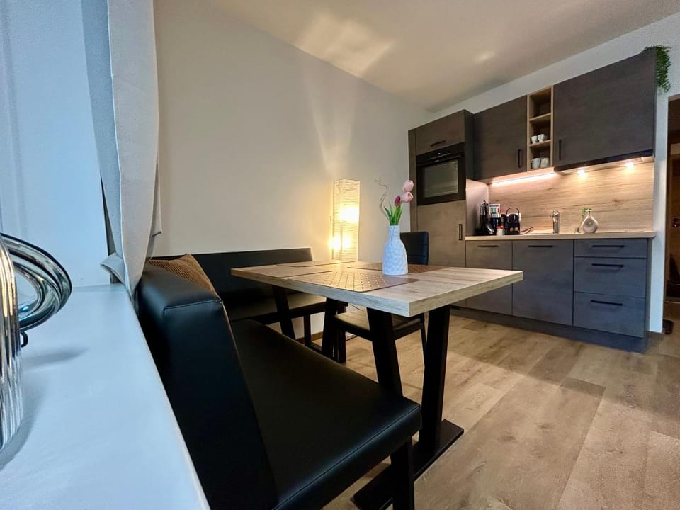 Dachsteinblick Haus im Ennstal - 5 min to Schladming - Sauna - Free Parking Apartment in Schladming