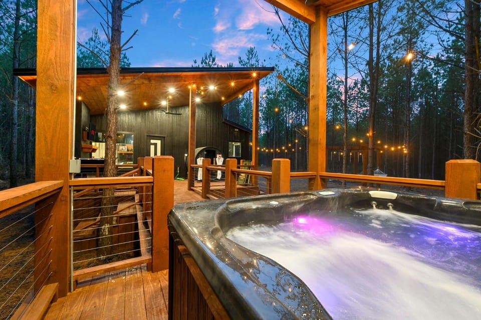 Property building, Hot Tub