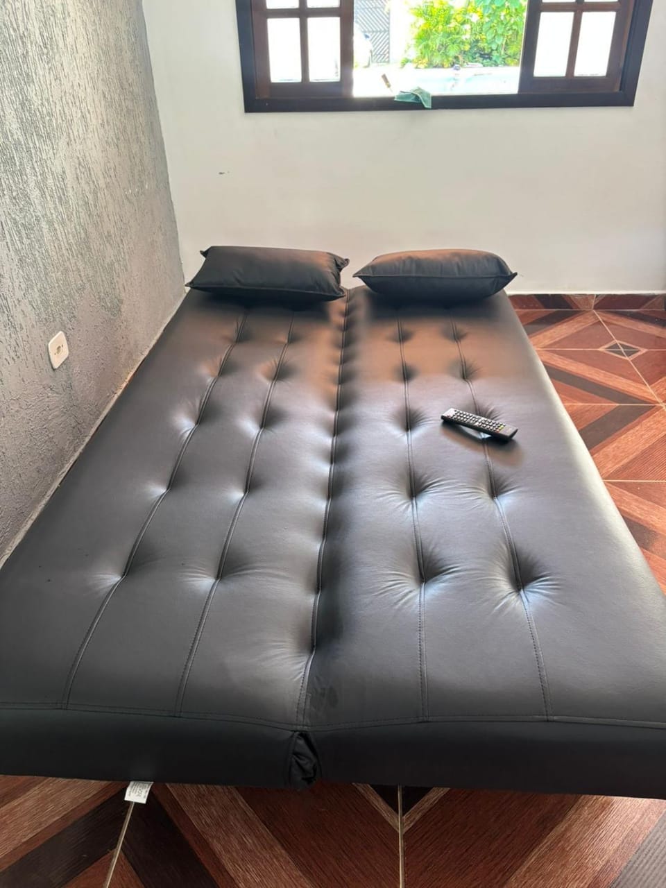 Bed, Living room