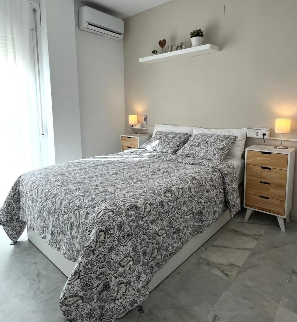 Bed, Bedroom, air conditioner