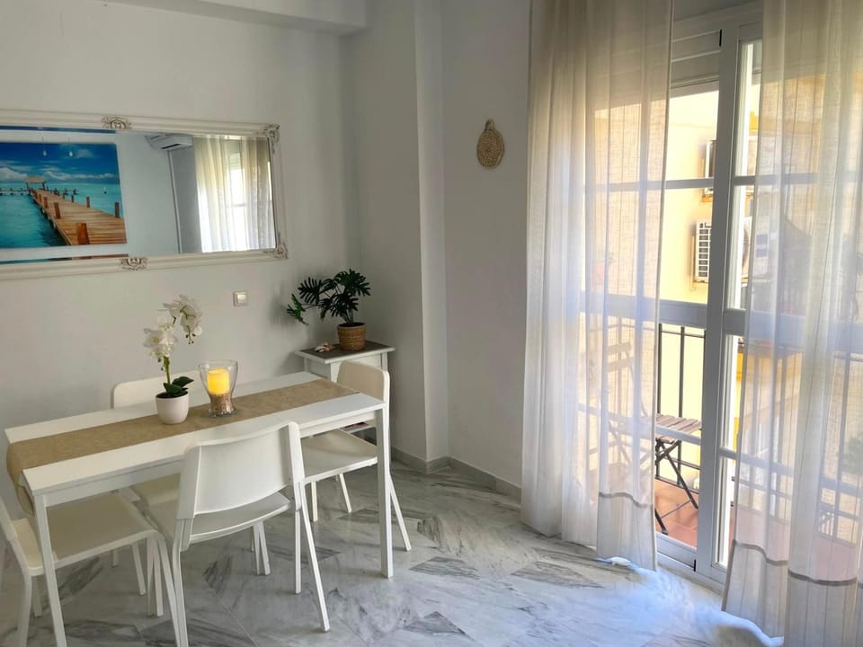 Balcony/Terrace, Dining area