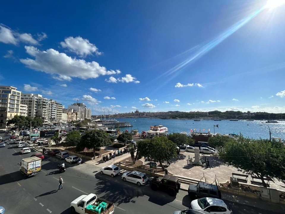 View (from property/room), City view, Sea view