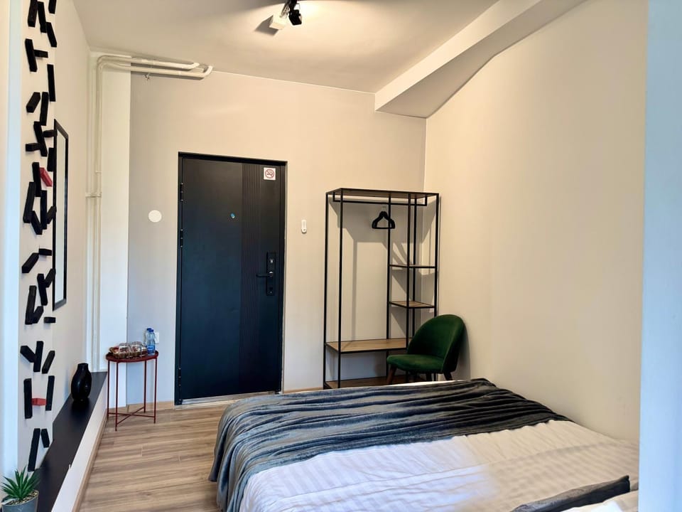 E - Central Room Two Bed and Breakfast in Skopje