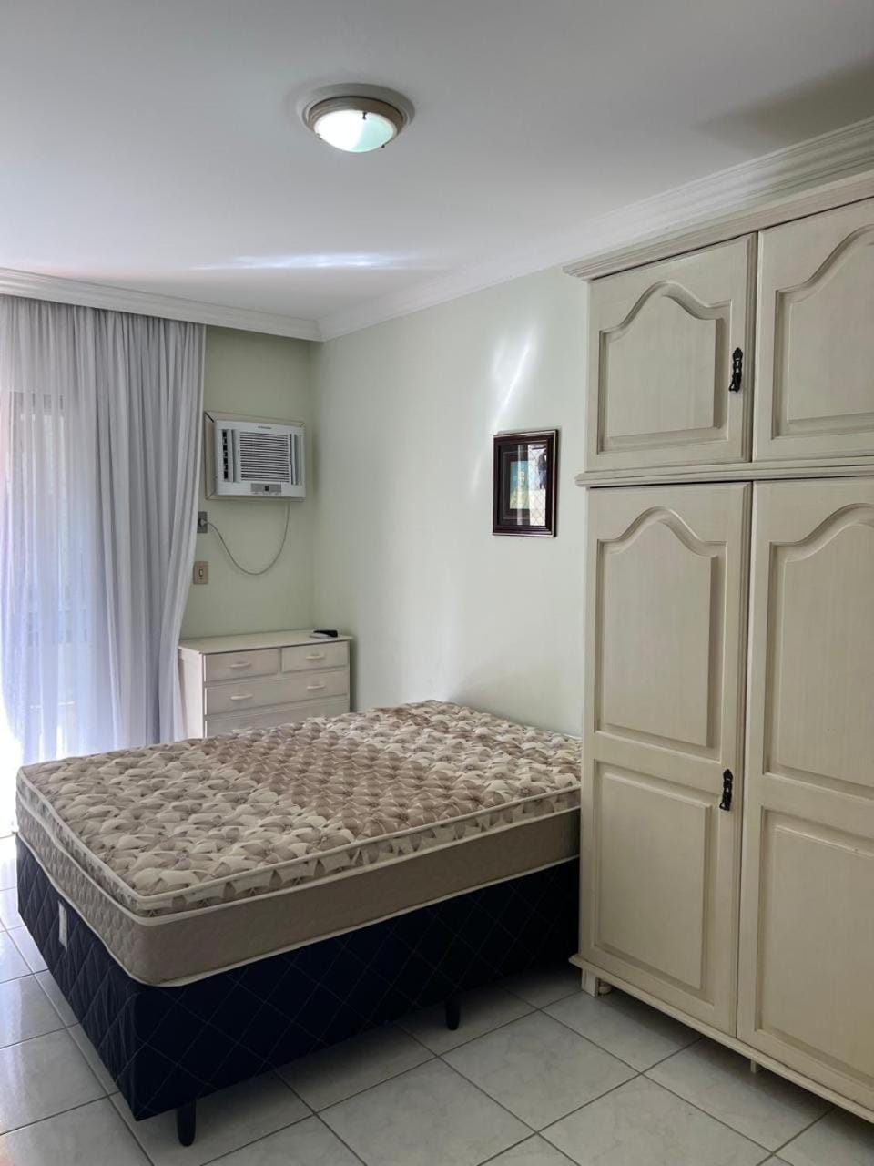 Apartamento lateral mar no centro da Meia Praia Apartment in Porto Belo