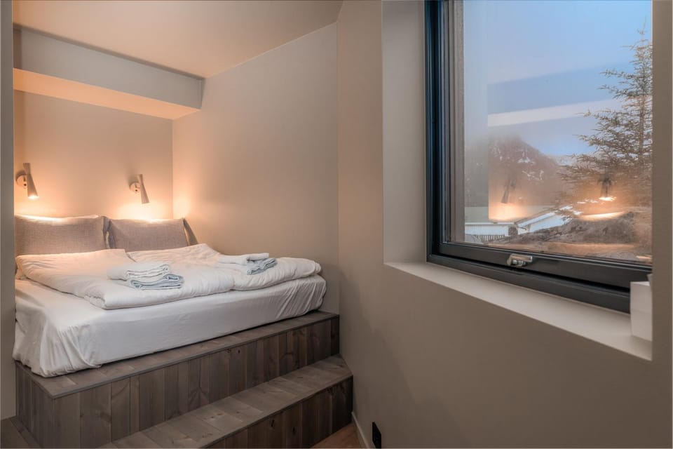 Bed, Natural landscape, towels