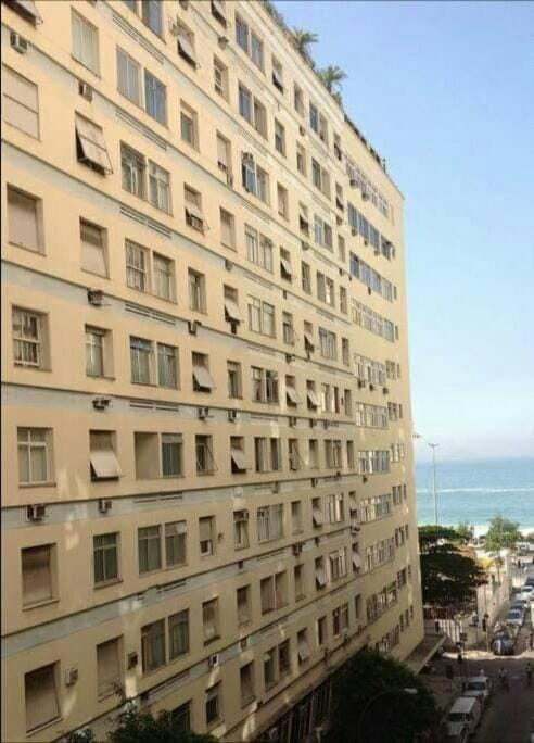 COPACABANA RIO QUADRA da PRAIA Apartment in Rio de Janeiro