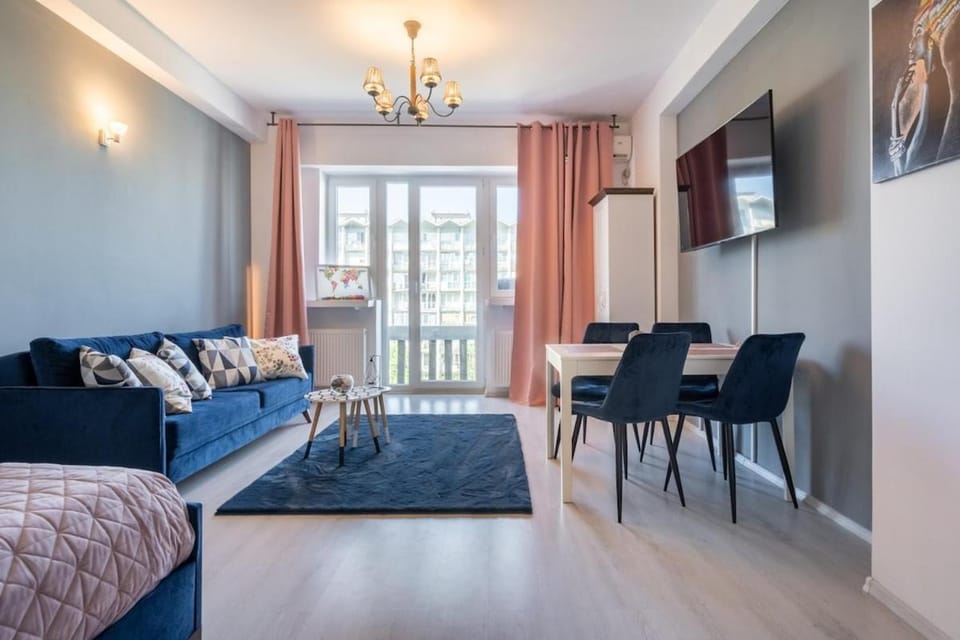 Skyline Nest - M&M Condos Apartment in Bucharest