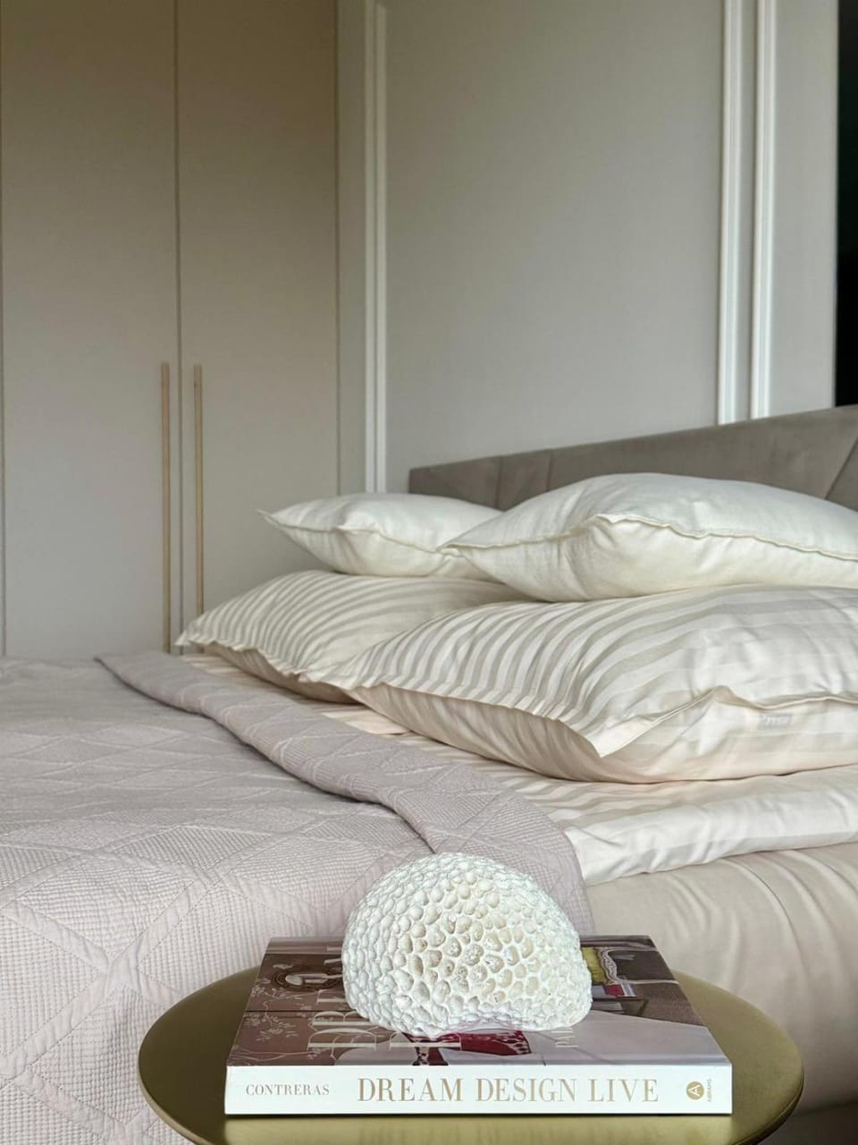 Bed, Photo of the whole room, Bedroom, towels, wardrobe