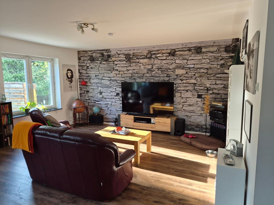 Communal lounge/ TV room, TV and multimedia, Living room, Facility for disabled guests, pet friendly