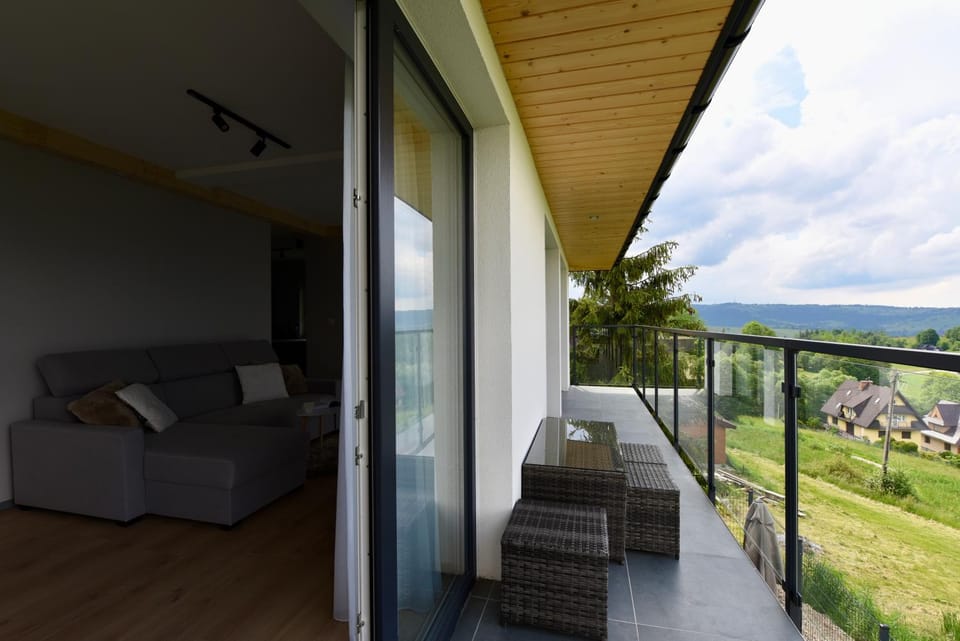 View (from property/room), Balcony/Terrace, Living room, Seating area