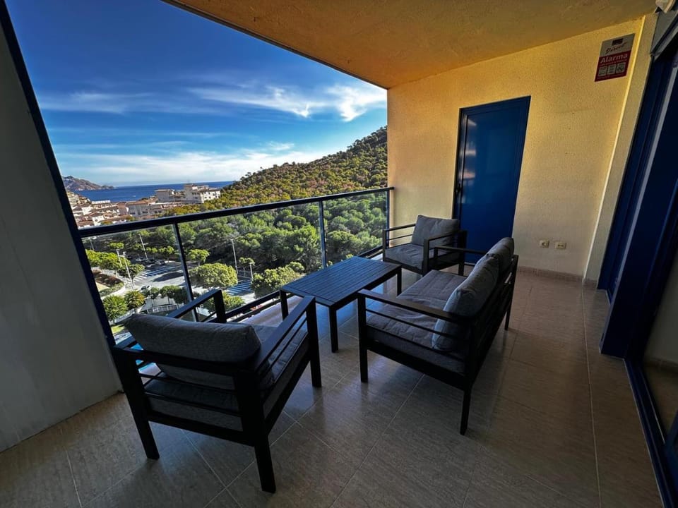 Day, Natural landscape, Balcony/Terrace, Mountain view