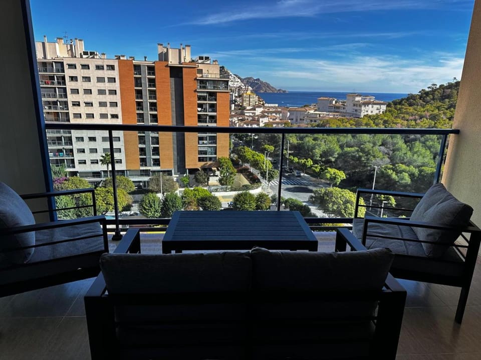 Day, Natural landscape, Balcony/Terrace, Sea view