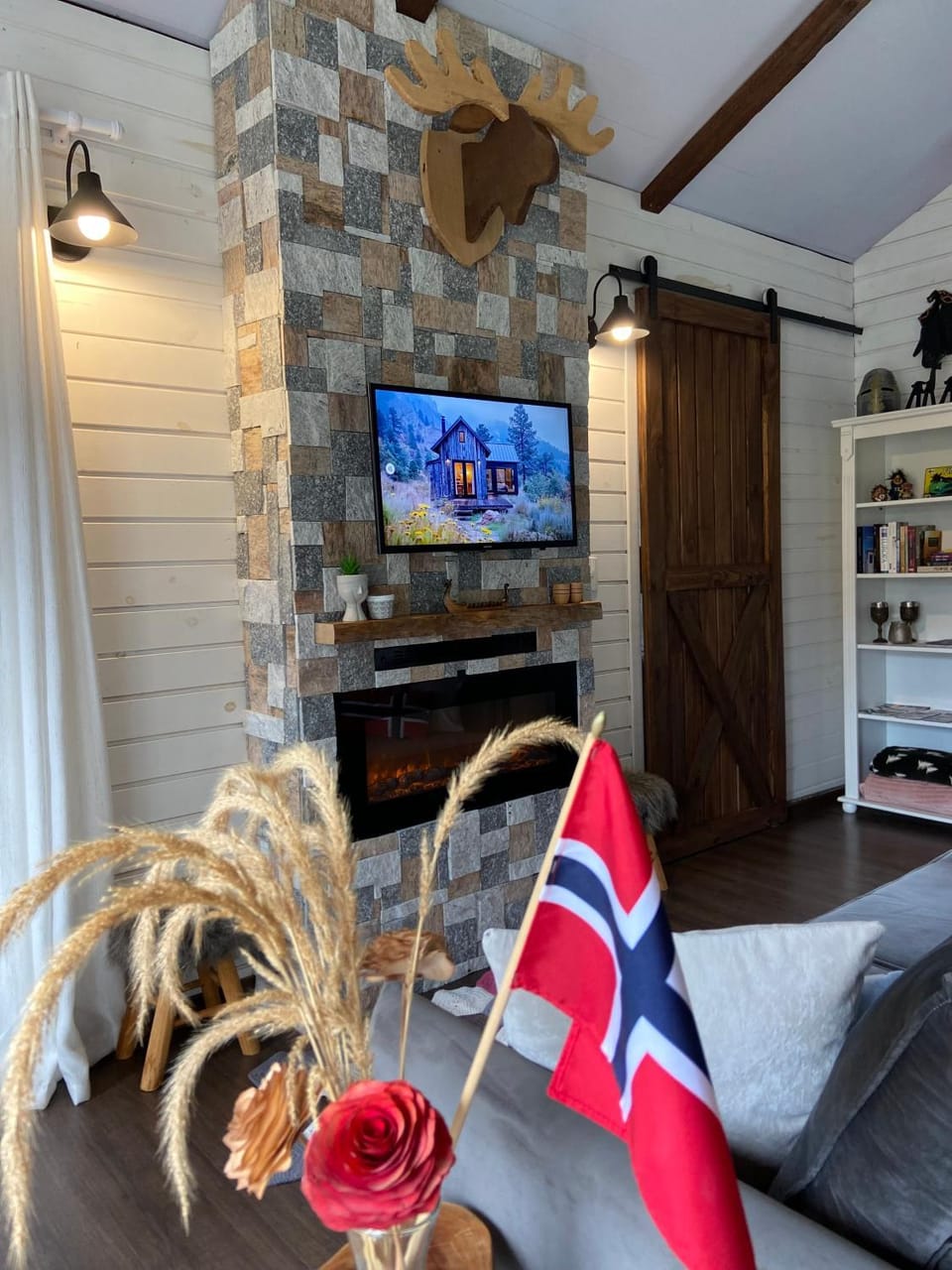 Communal lounge/ TV room, TV and multimedia, Living room, Evening entertainment, fireplace