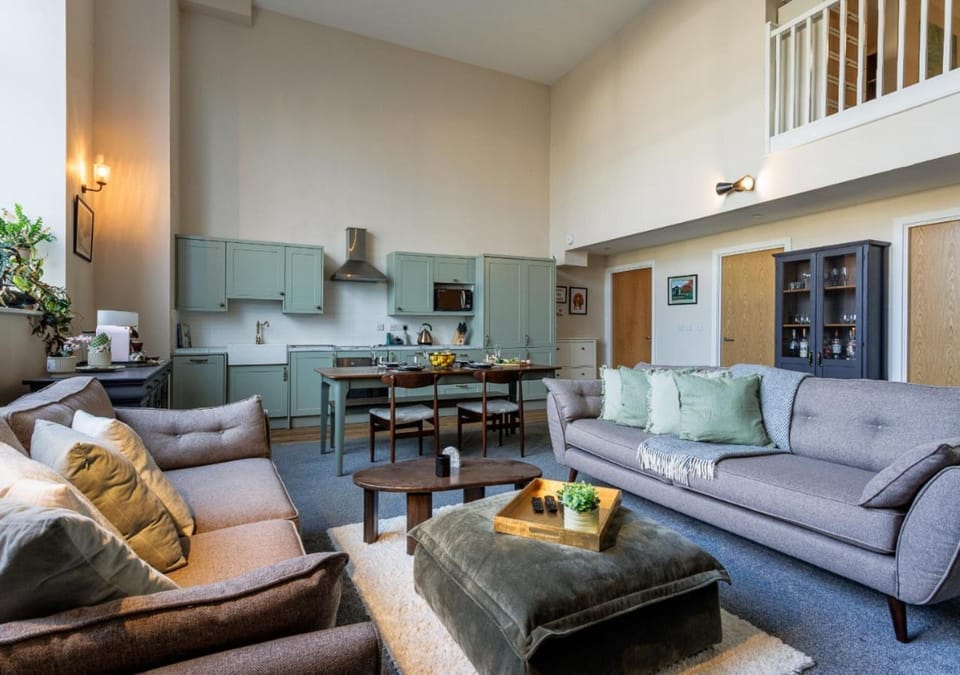 Kitchen or kitchenette, Living room