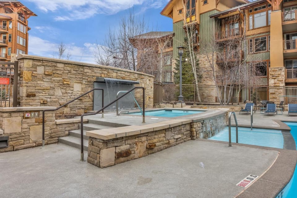 Sunrise Gondola Retreat Ski In Ski Out House in Wasatch County