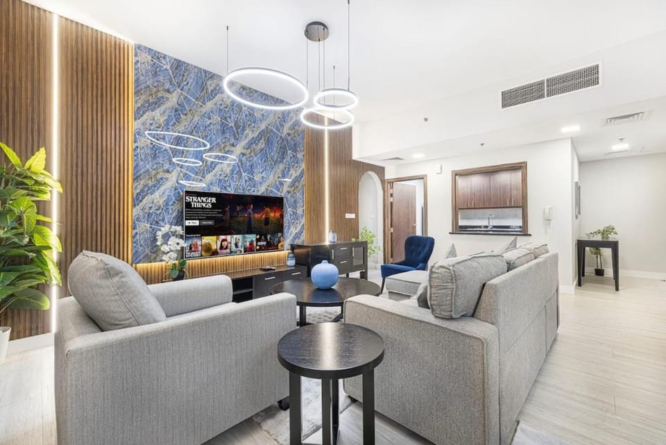 Luxury Beachside JBR Apartment in Prime Location - Shams 3704 Apartment in Dubai