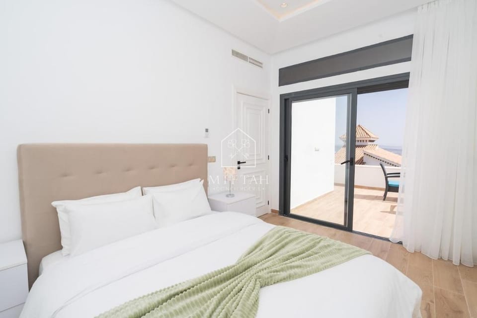 Luxury Villa with Private Pool STR1 Villa in Tangier
