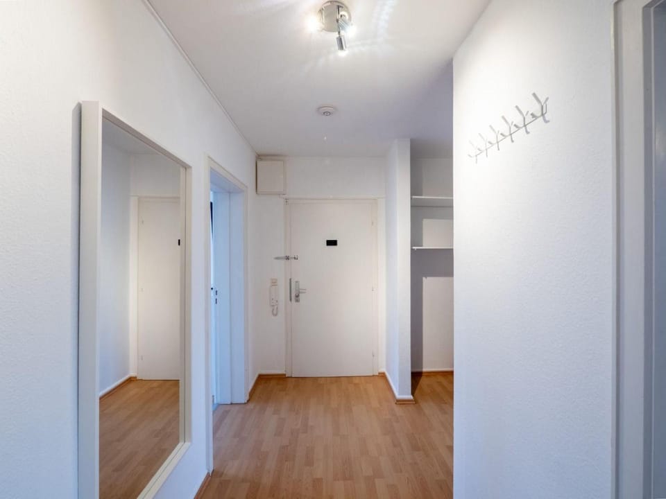 Monteurwohnung-fuer-6-Personen-2OG-6-Betten-in-Ahrensburg-Naehe-Hamburg-AGGE3701 Apartment in Schleswig-Holstein