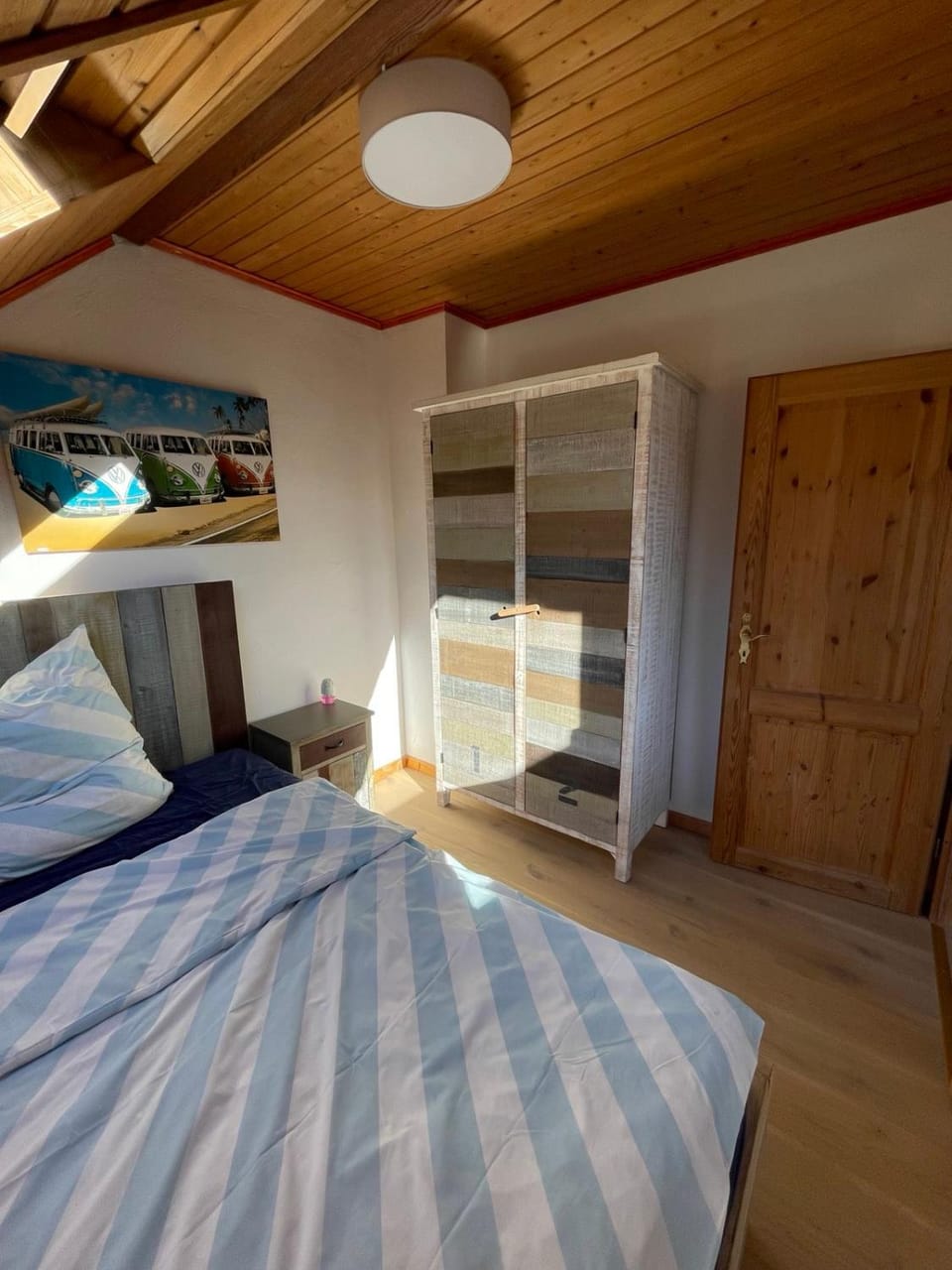 Bed, Photo of the whole room, wardrobe