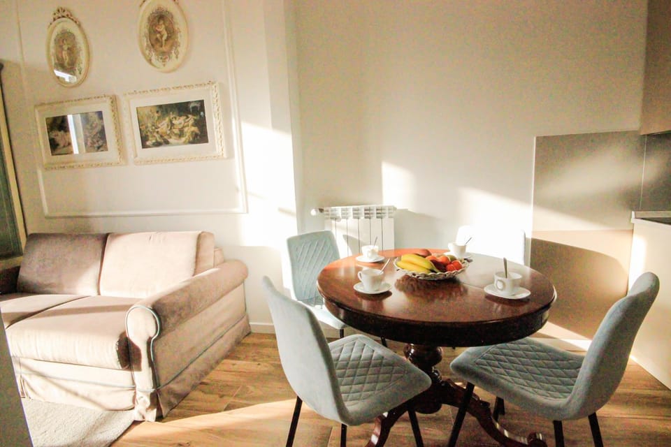 Living room, Dining area, heating