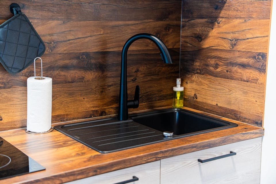 Kitchen or kitchenette, Family, dishwasher, stove