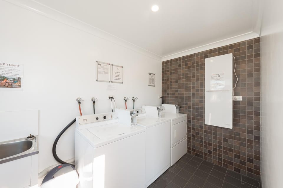 Area and facilities, laundry, Internal: Not applicable to any particular room